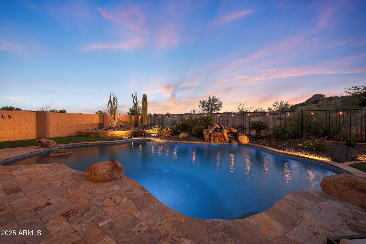 18261 W Thistle Landing Dr., Goodyear, AZ 85338