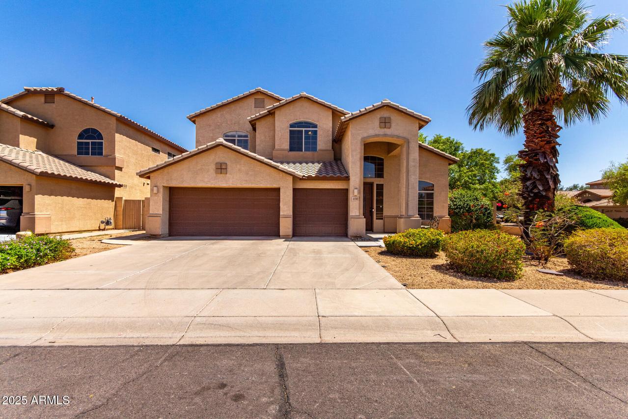 2741 E San Tan St., Chandler, AZ 85225