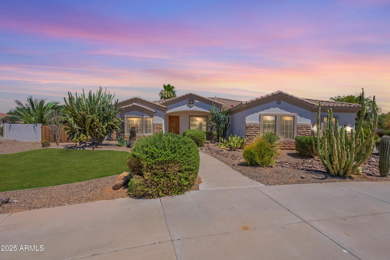 21236 E Pummelos Rd., Queen Creek, AZ 85142