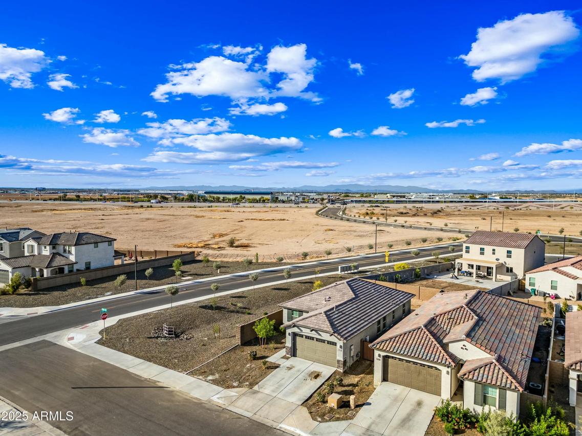 12472 W Kaler Dr., Glendale, AZ 85307
