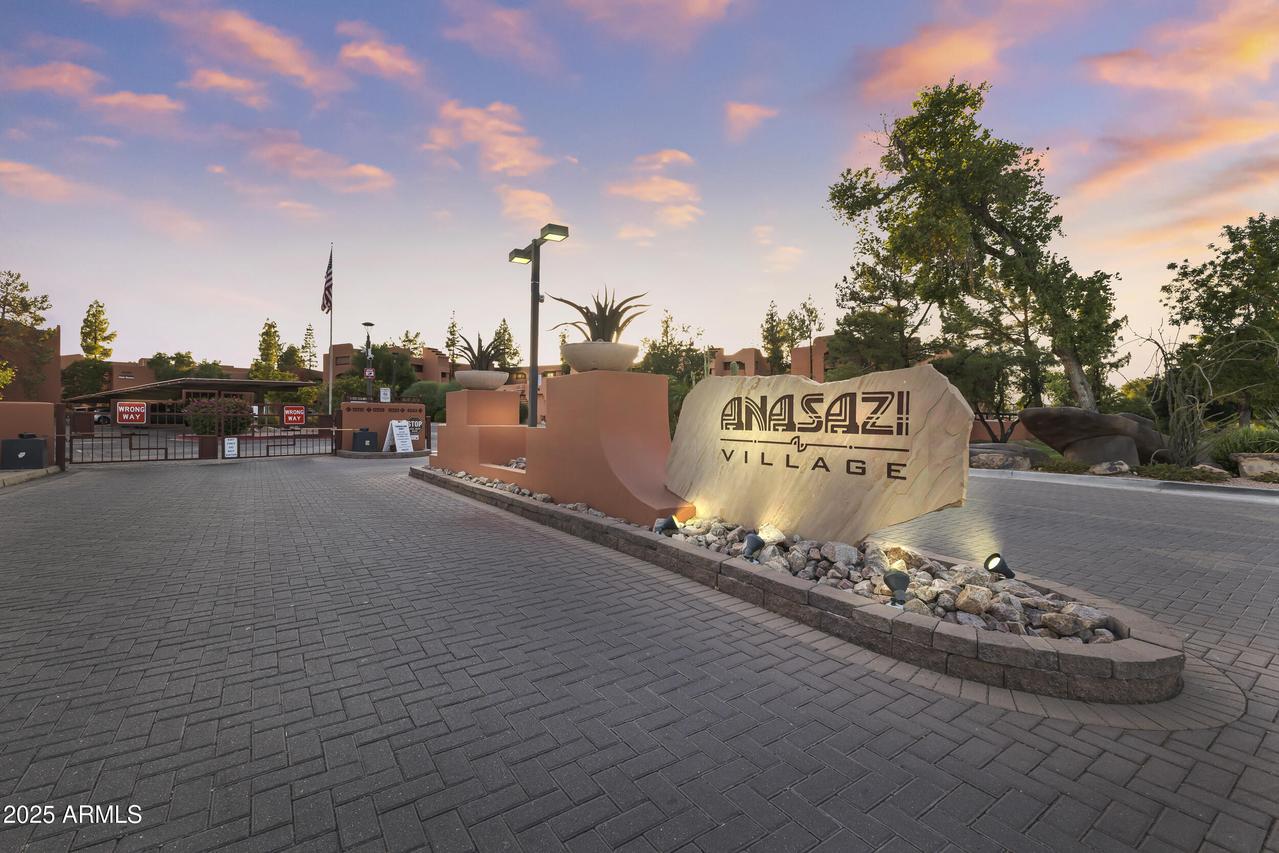 12222 N Paradise Village Pkwy. #423, Phoenix, AZ 85032