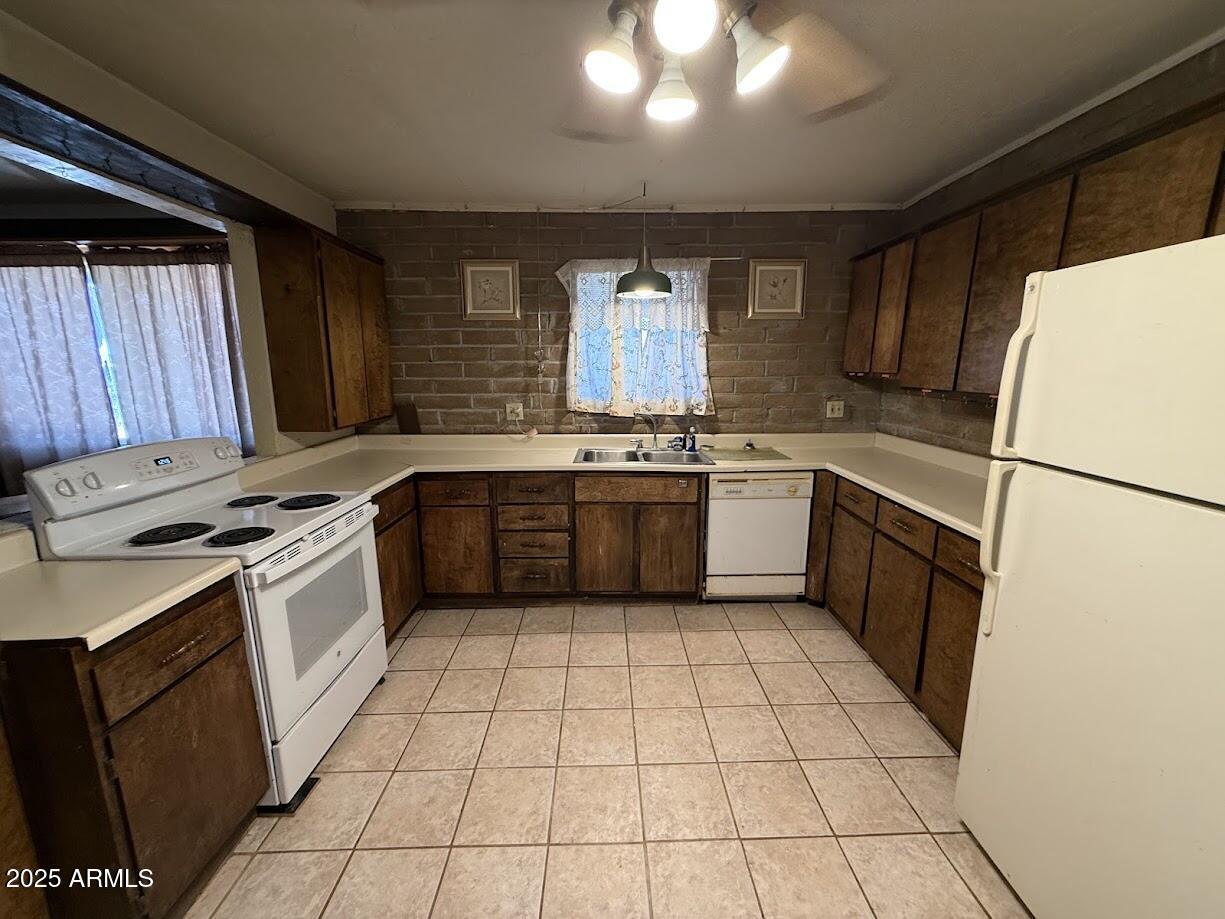 27028 E Quartzite Dr., Florence, AZ 85132