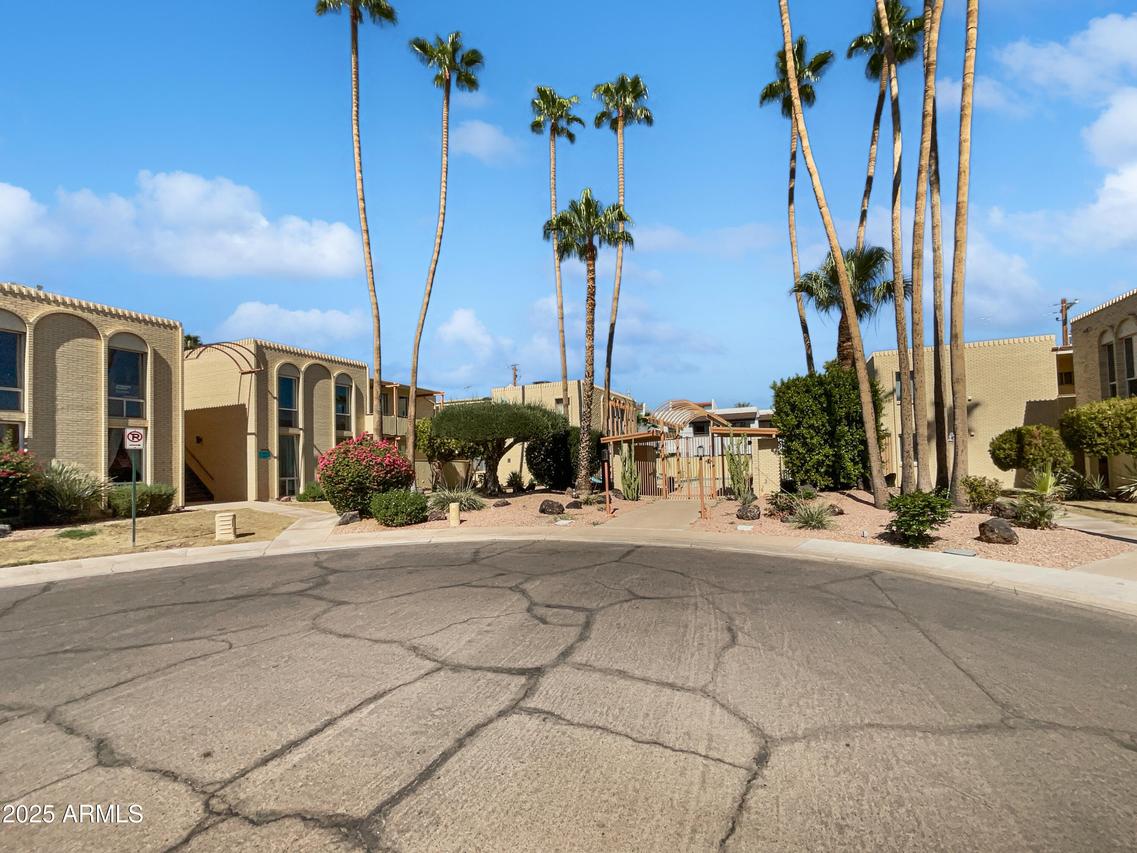 6936 E 3rd St., Scottsdale, AZ 85251