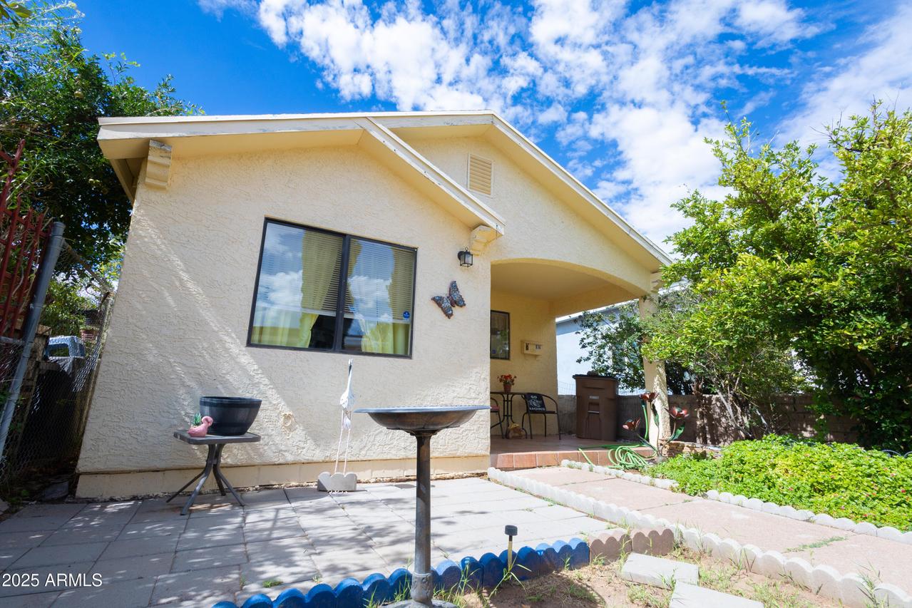 814 E 13th St., Douglas, AZ 85607