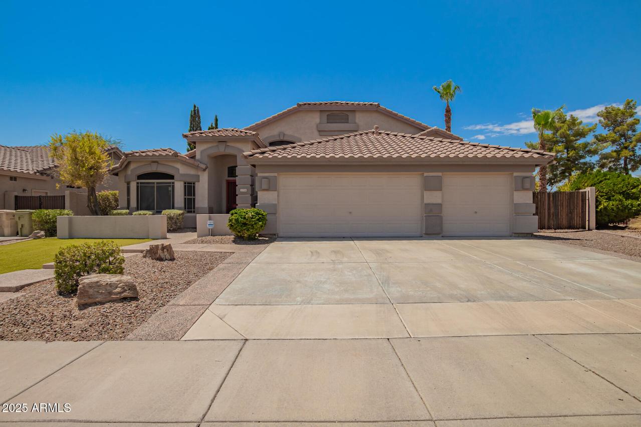 21708 N 70th Dr., Glendale, AZ 85308
