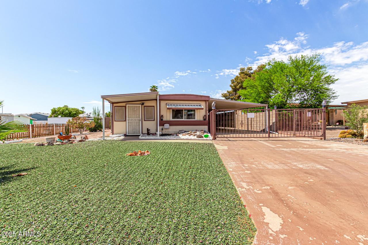 206 S 56th St., Mesa, AZ 85206