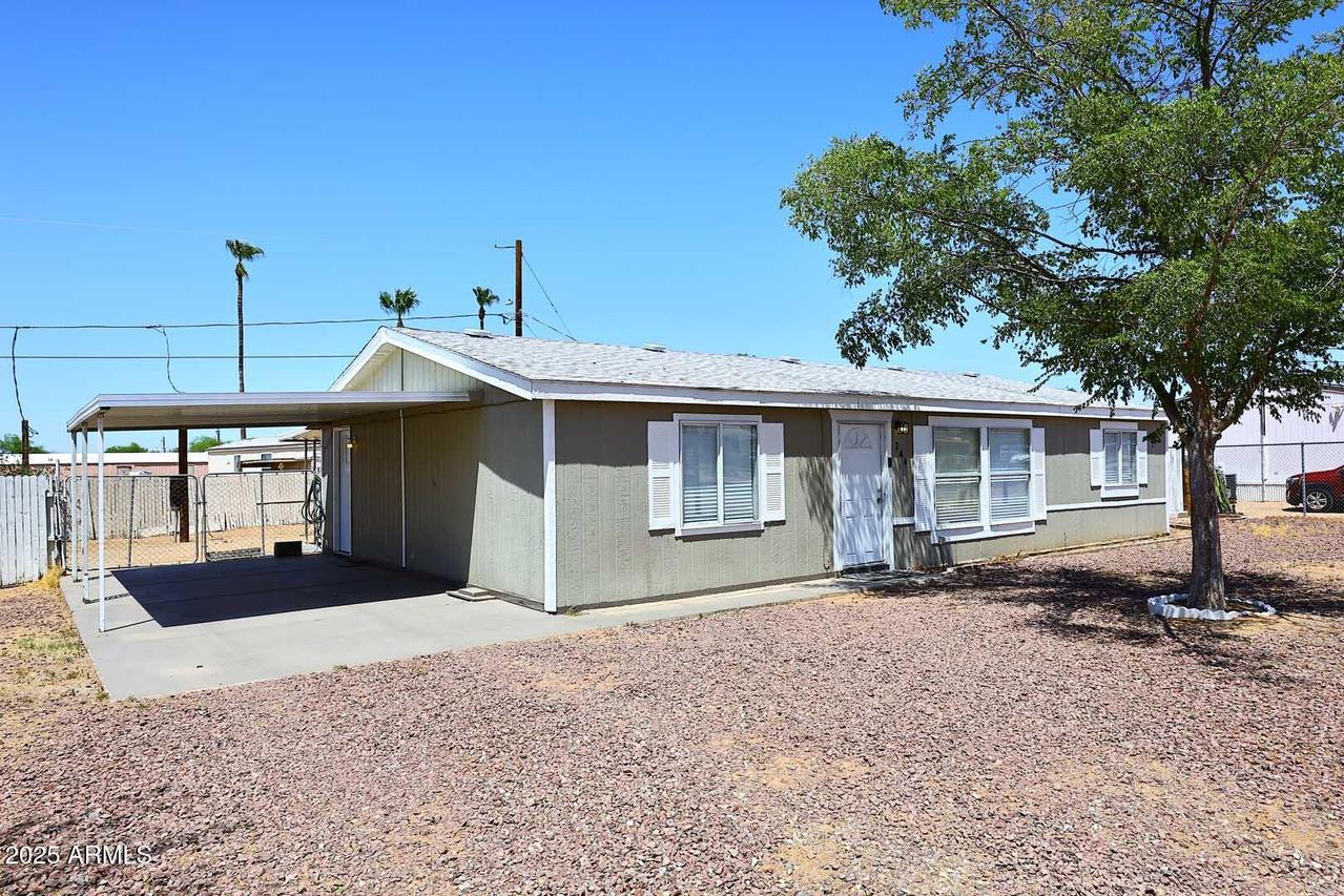244 N Hawes Rd., Mesa, AZ 85207