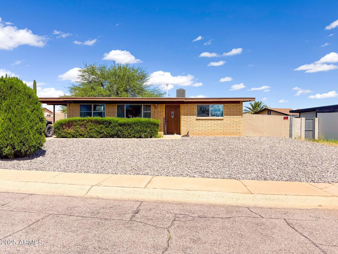 51 E Brown Dr., Sierra Vista, AZ 85635