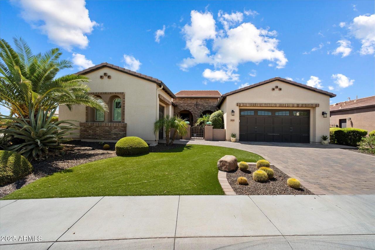 179 E Camellia Way, Queen Creek, AZ 85140