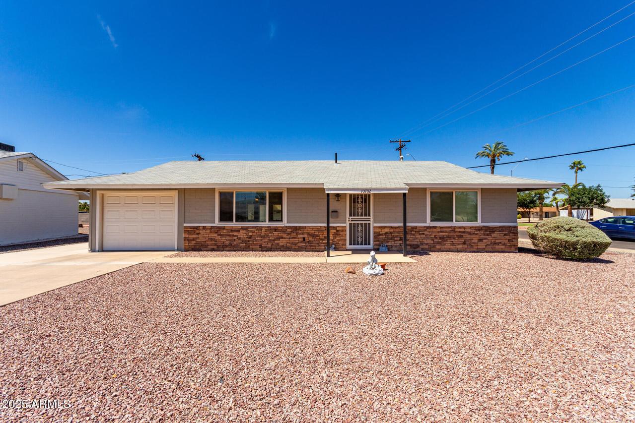10702 W Hope Dr., Sun City, AZ 85351