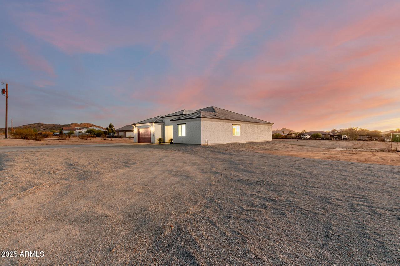 13430 S Garnet Rd., Buckeye, AZ 85326