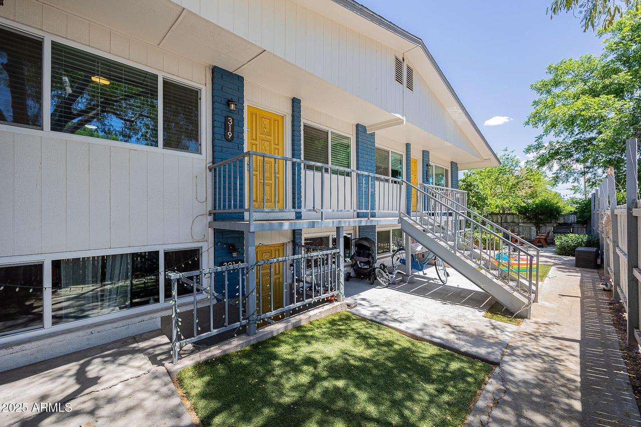323 S Pioneer St., Mesa, AZ 85204
