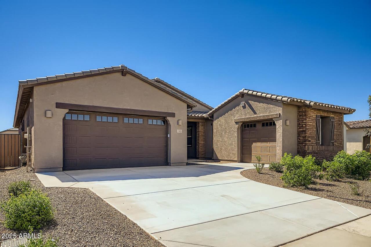 3385 E Saddletree Way, San Tan Valley, AZ 85140