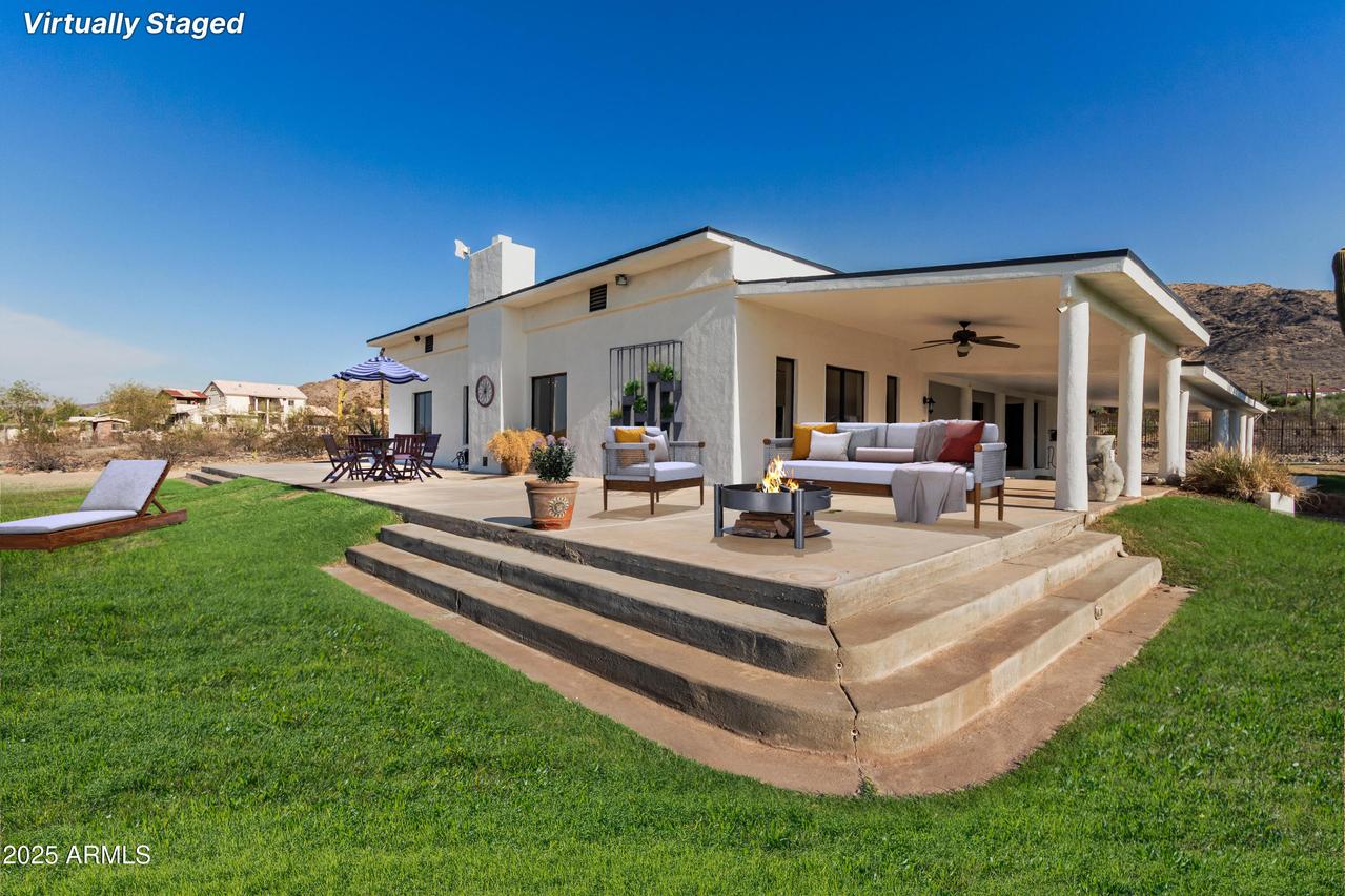 10445 S 27th Ave., Laveen, AZ 85339