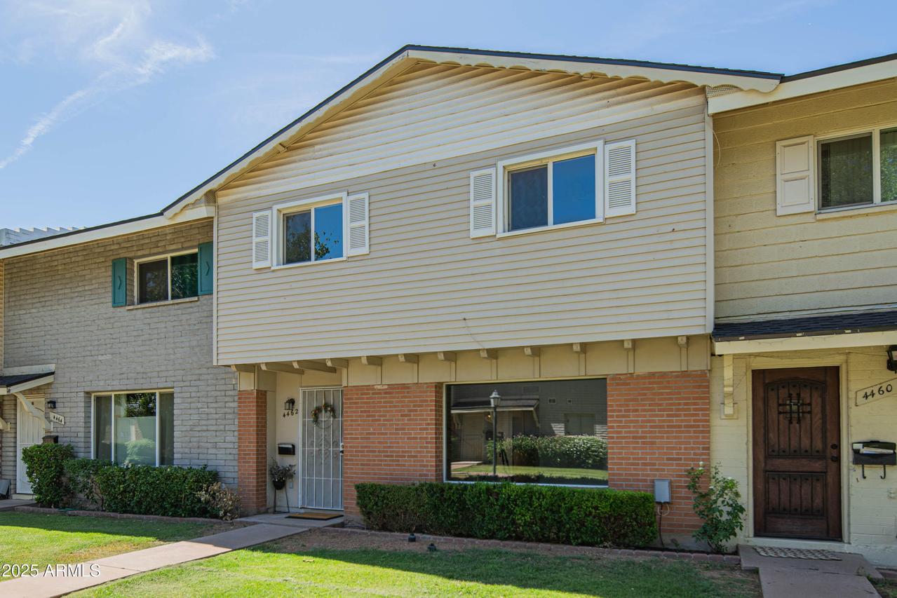 4462 E Belleview St., Phoenix, AZ 85008