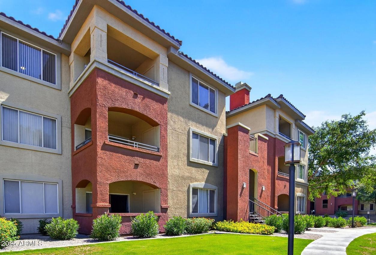 5401 E Van Buren St. #2112, Phoenix, AZ 85008