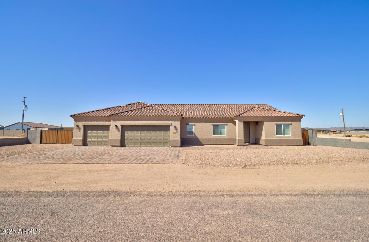 3820 N Tumbleweed Rd., Eloy, AZ 85131