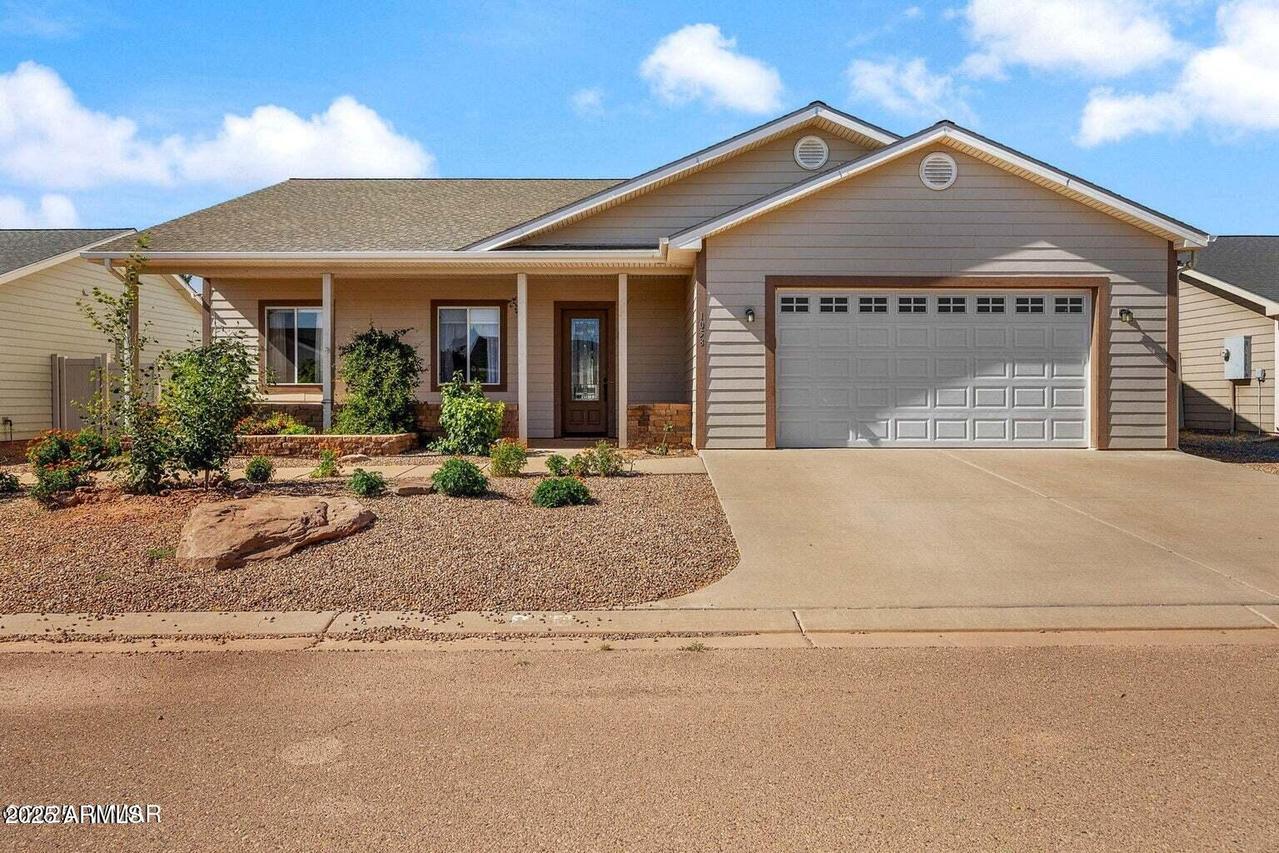 1058 E Adams St., Snowflake, AZ 85937