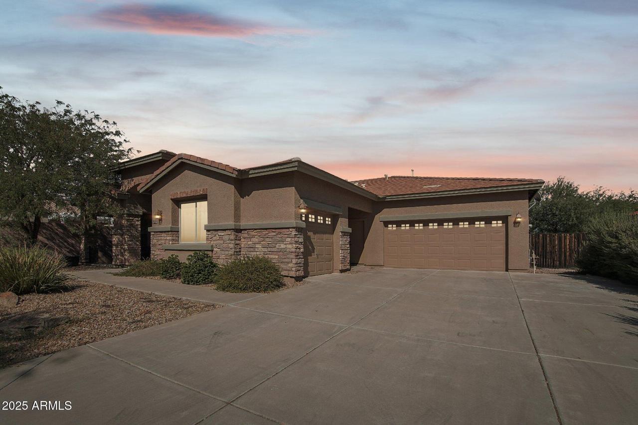 27215 N 23rd Ln., Phoenix, AZ 85085