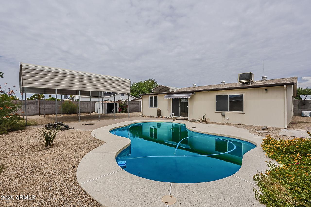 4025 E Surrey Ave., Phoenix, AZ 85032