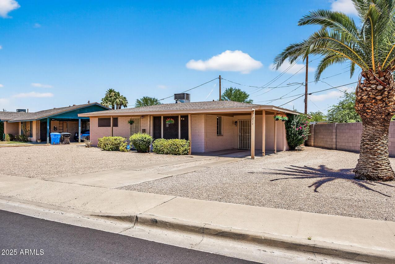 314 W Monterosa St., Phoenix, AZ 85013