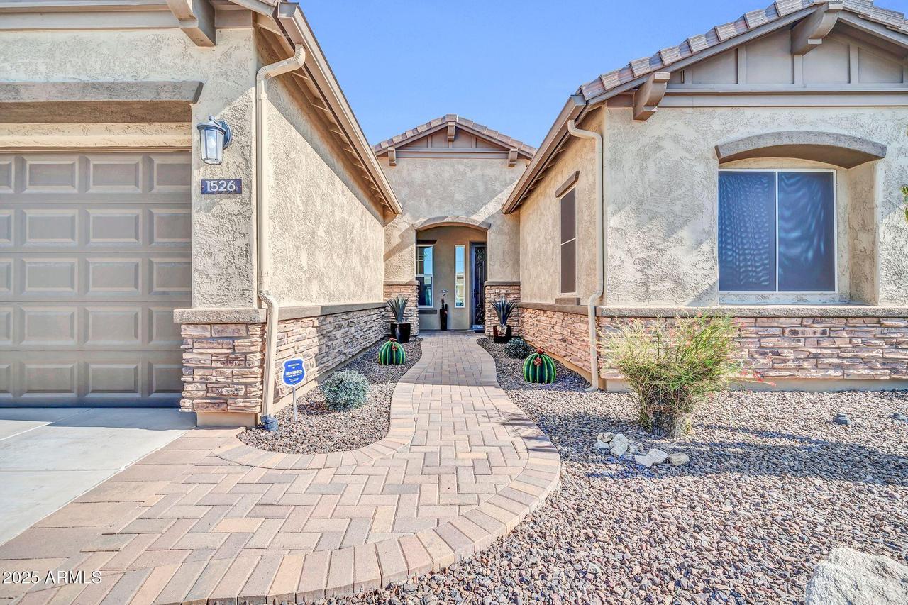 1526 W Molly Ln., Phoenix, AZ 85085