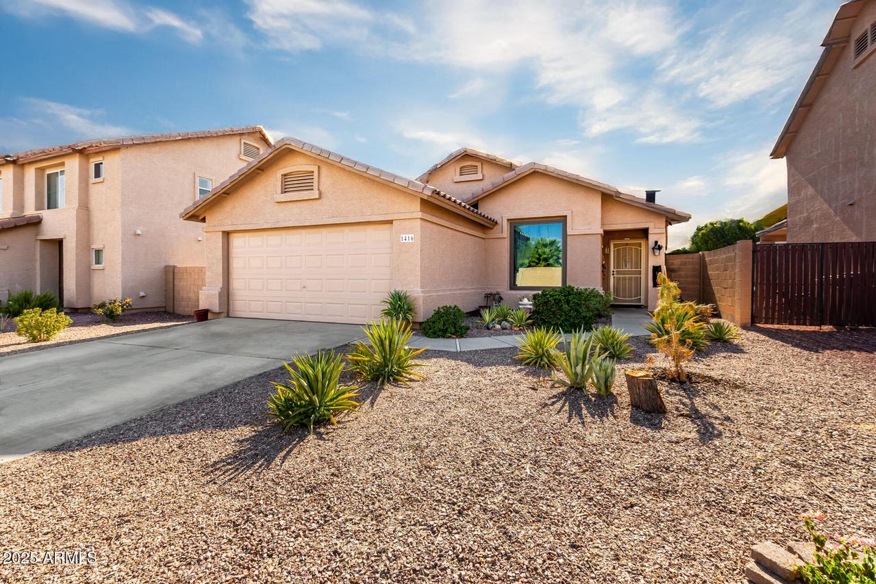 1416 S 220th Ln., Buckeye, AZ 85326