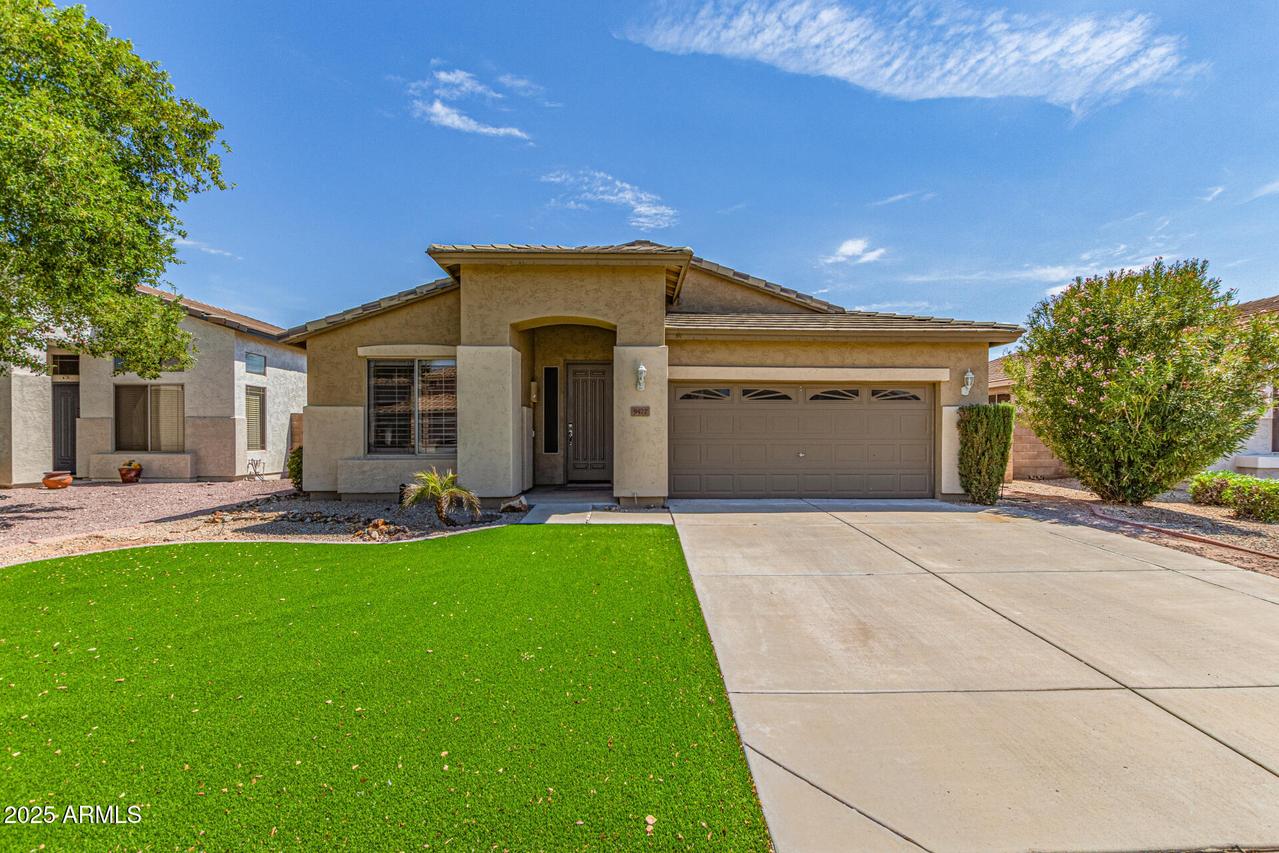 9477 W Tonopah Dr., Peoria, AZ 85382