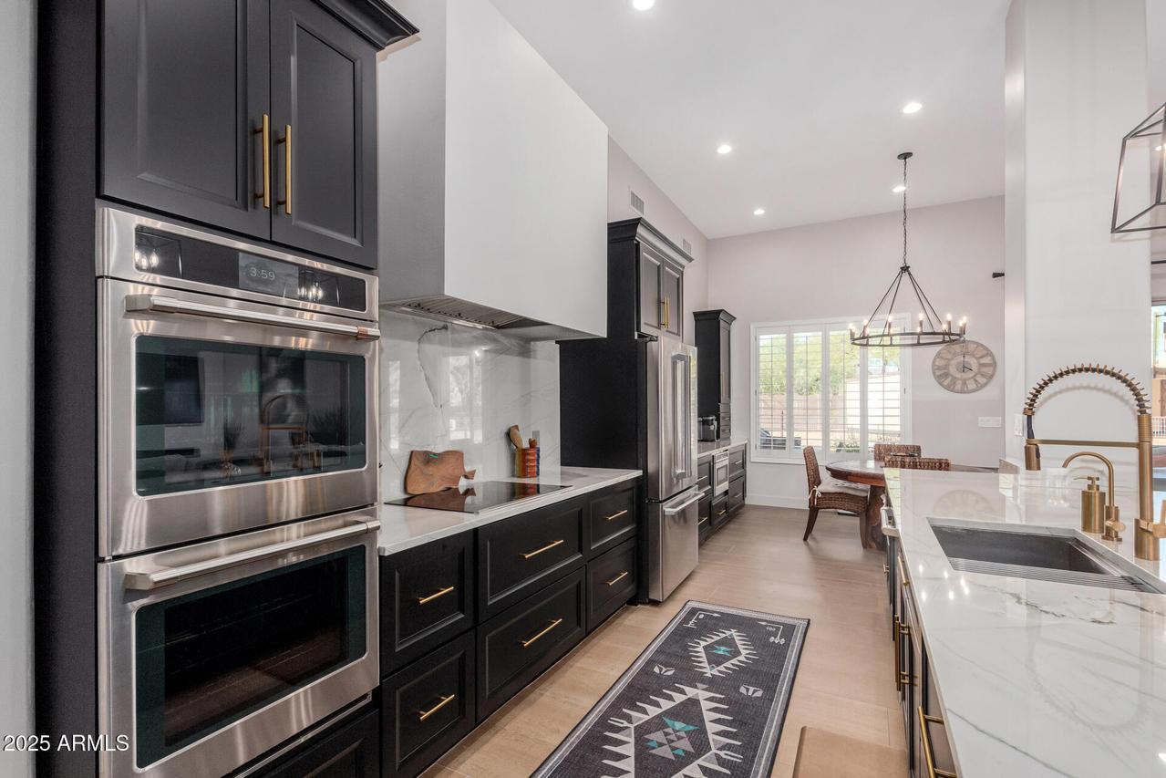 37529 N 20th St., Phoenix, AZ 85086