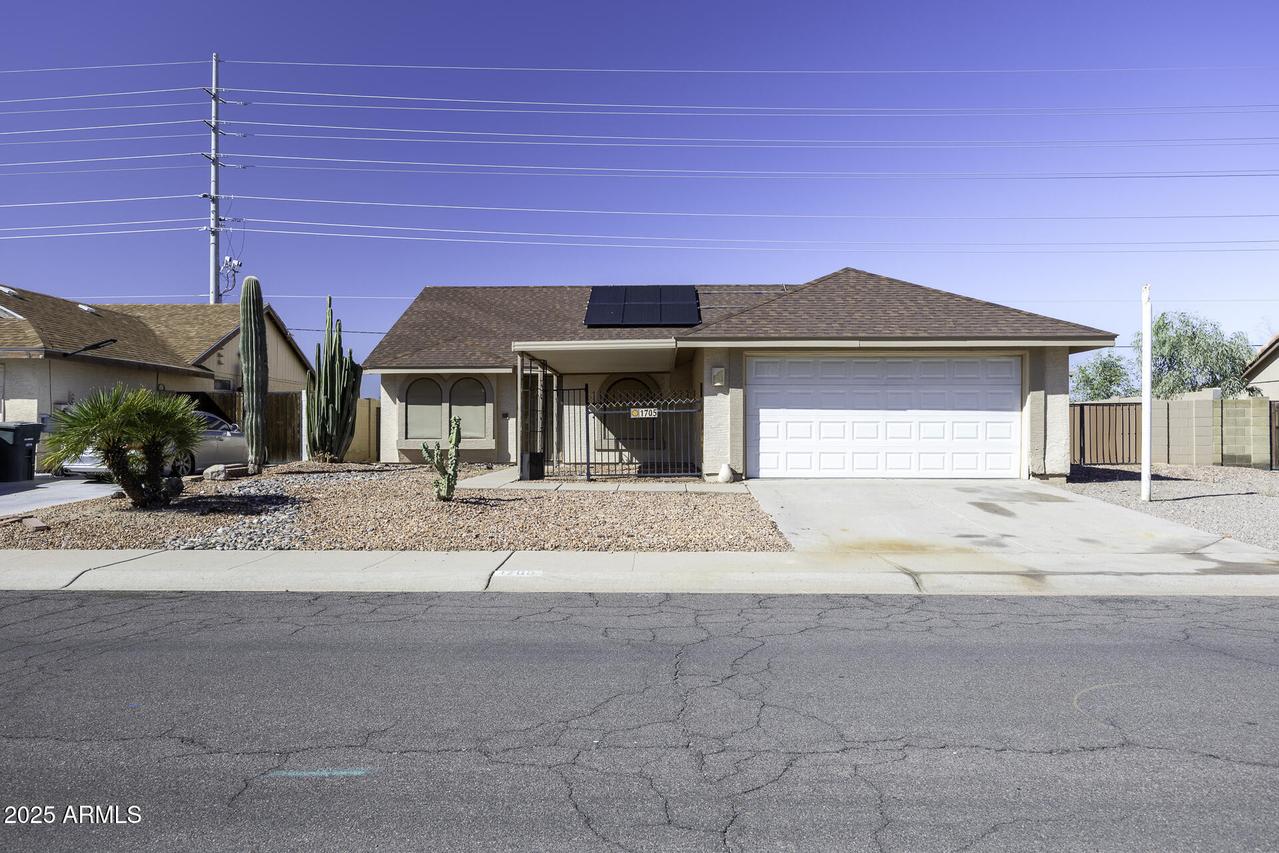1705 E Shasta St., Casa Grande, AZ 85122