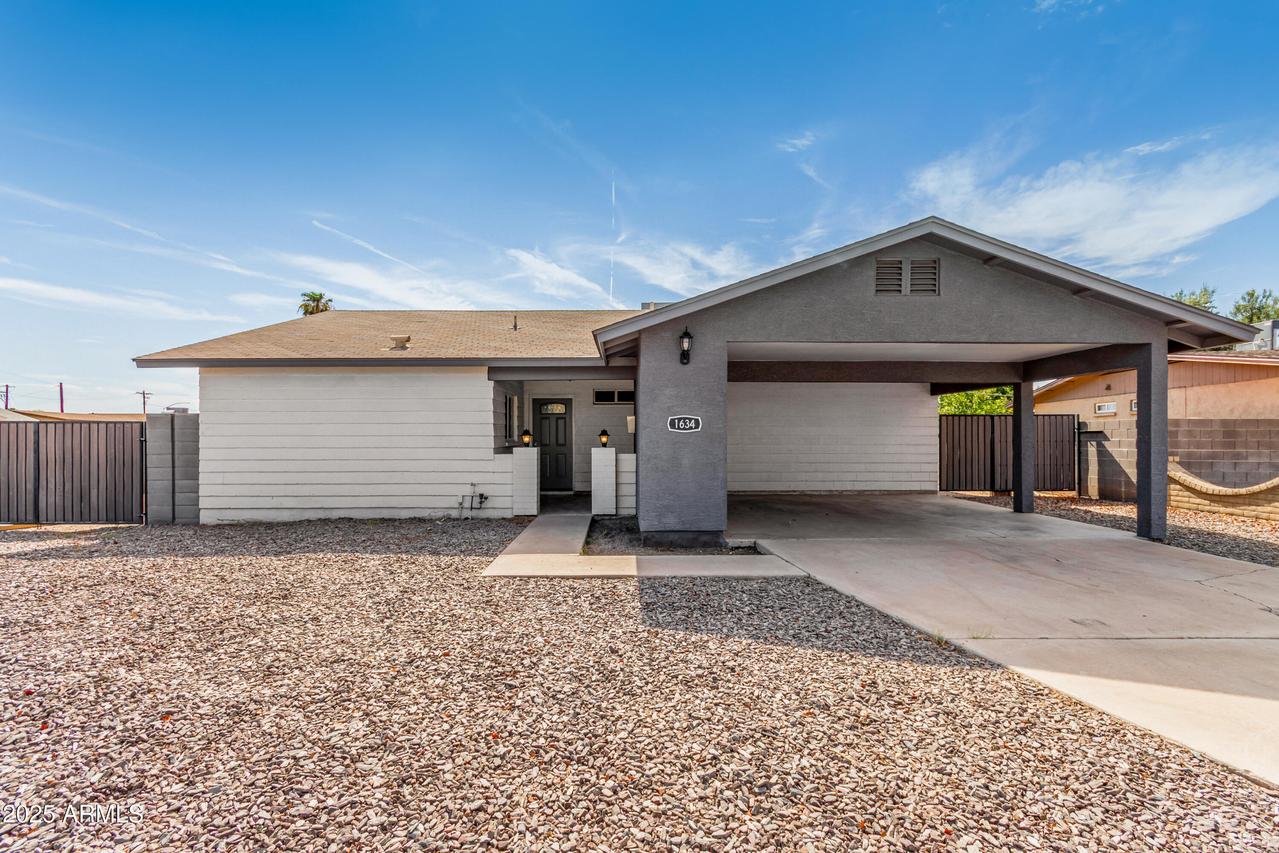 1634 N Trevor, Mesa, AZ 85201