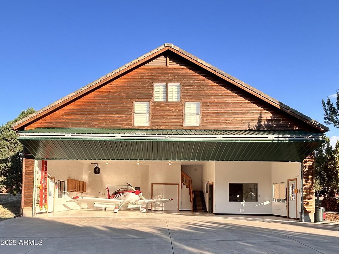 2337 Immelman Cir., Overgaard, AZ 85933