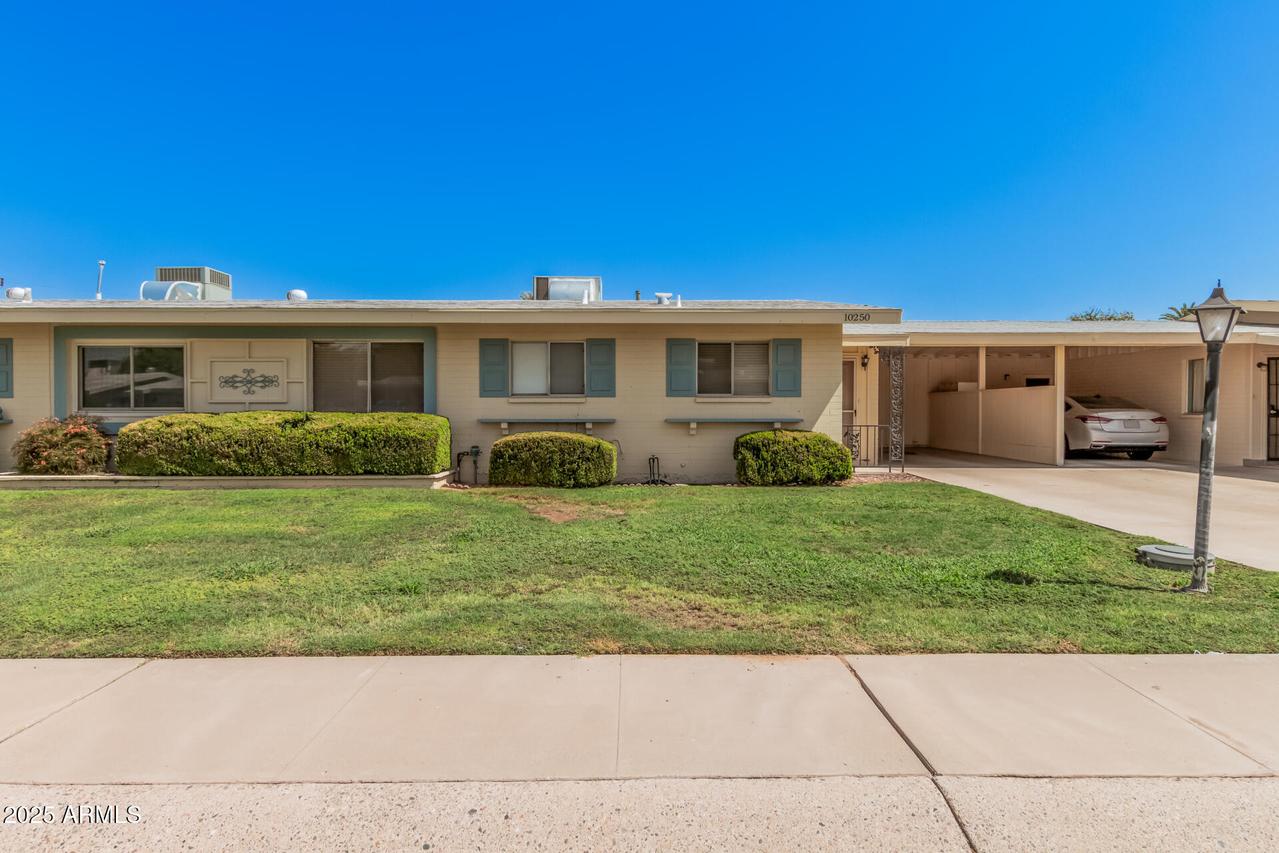 10250 W Snead Cir., Sun City, AZ 85351