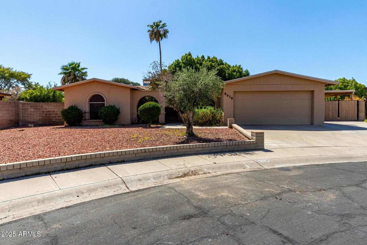 8618 N 43rd Dr., Glendale, AZ 85302