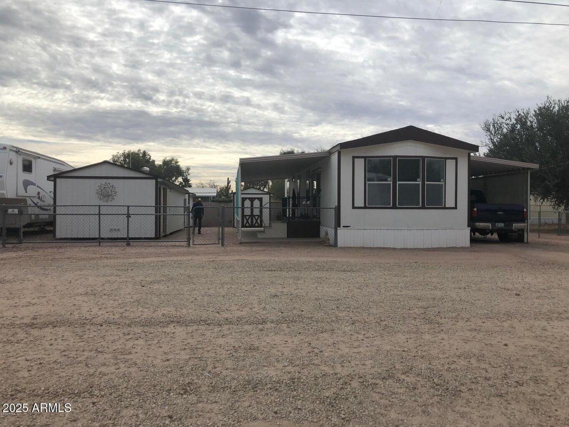 453 N Saguaro Dr., Apache Junction, AZ 85120