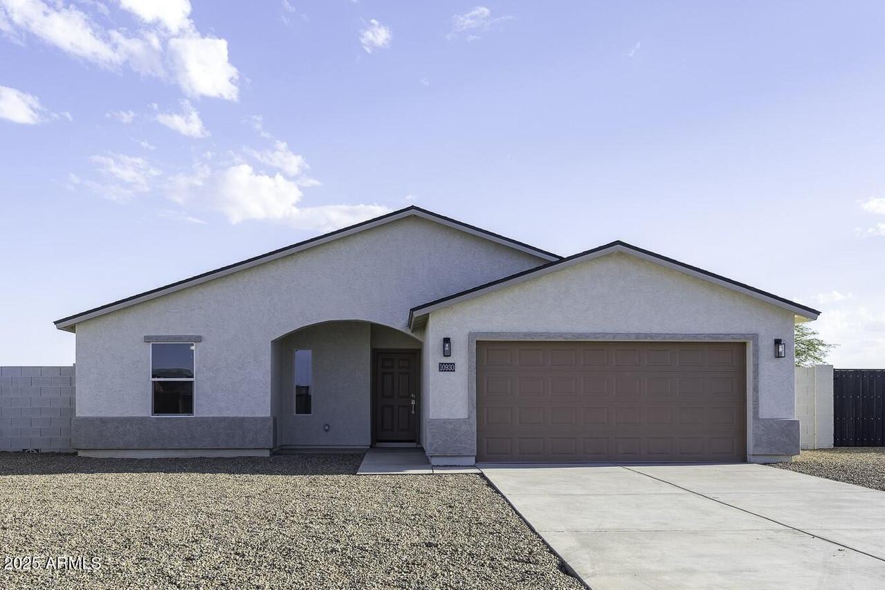 10930 W Arvada Dr., Arizona City, AZ 85123