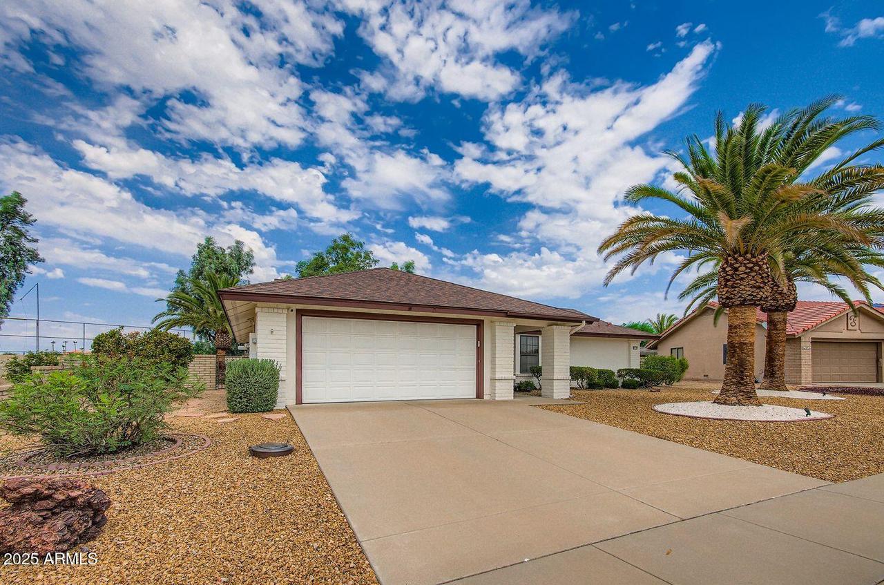 20318 N 145th Dr., Sun City West, AZ 85375