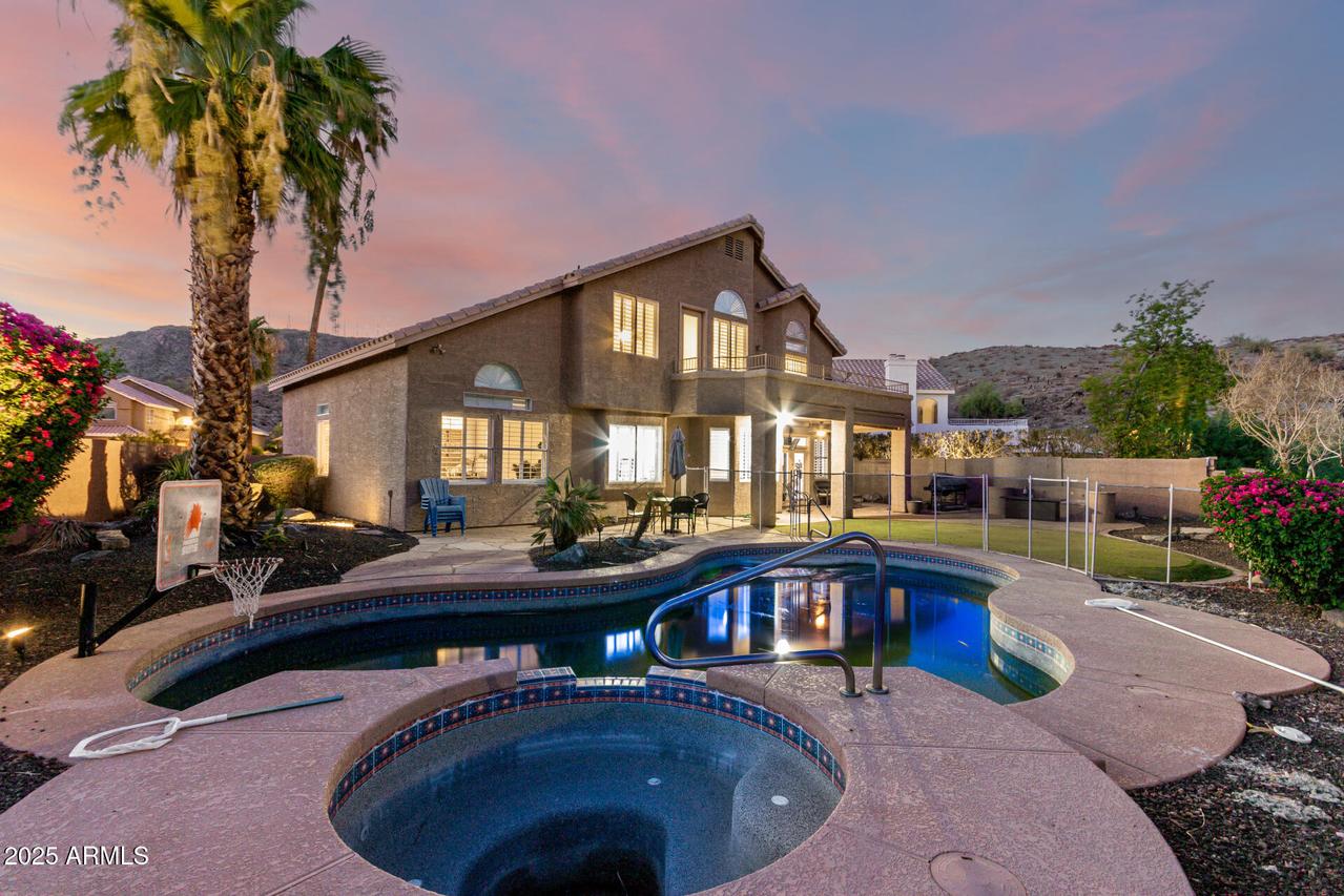 815 E Desert Trumpet Rd., Phoenix, AZ 85048