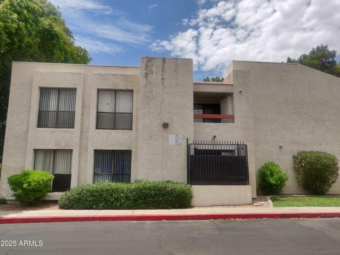 3119 W Cochise Dr. #228, Phoenix, AZ 85051