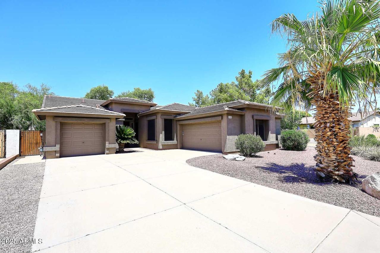 6906 W Abraham Ln., Glendale, AZ 85308