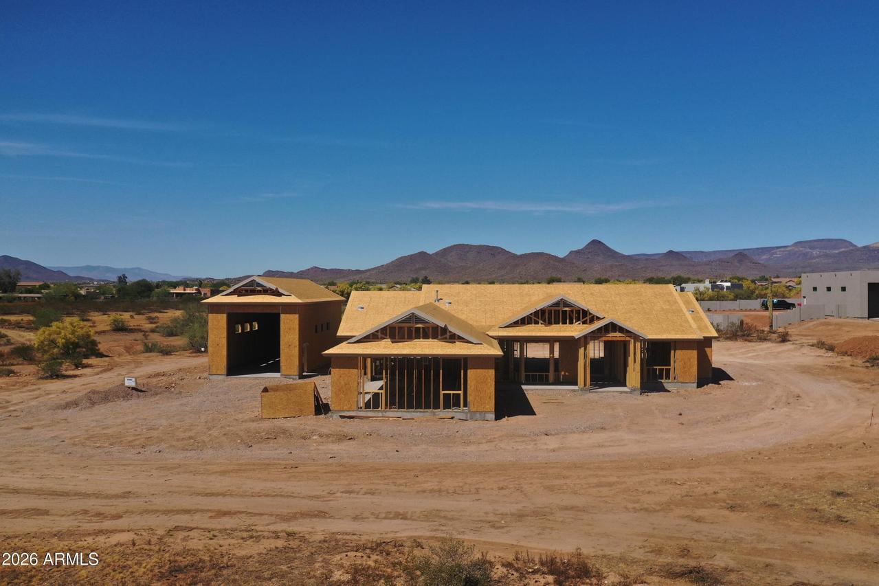 1635 W Arrowhead Ln., San Tan Valley, AZ 85144