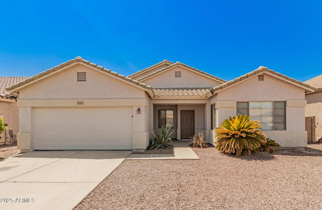 6541 W Cordes Rd., Phoenix, AZ 85043