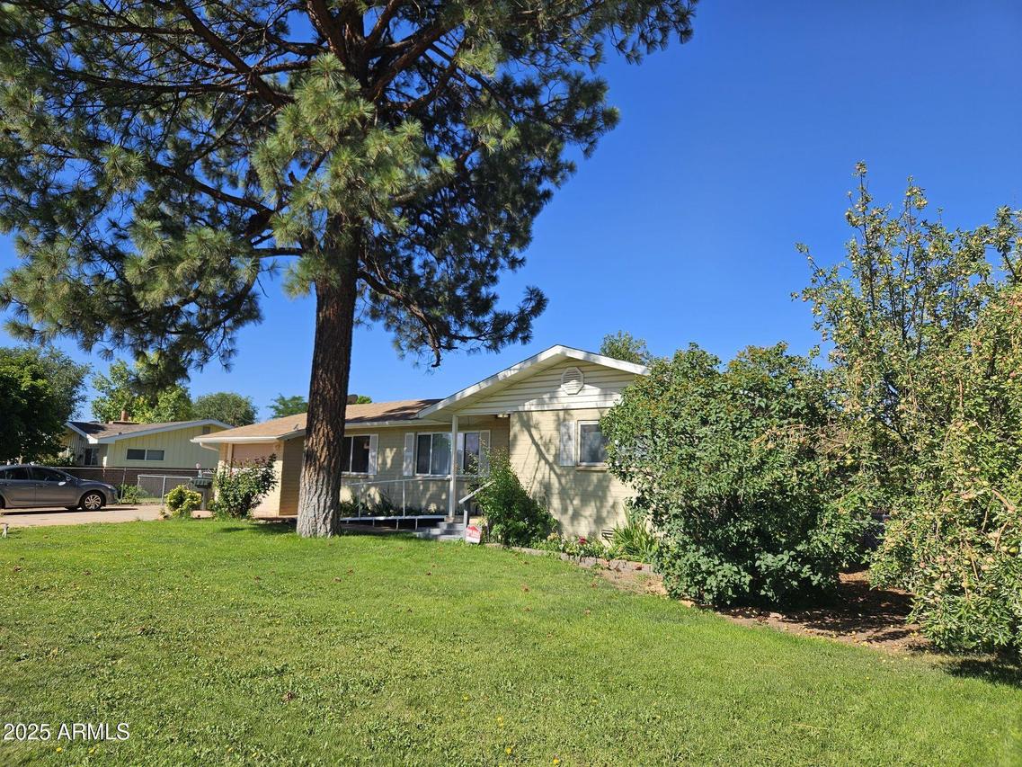 110 S 1st St., Snowflake, AZ 85937