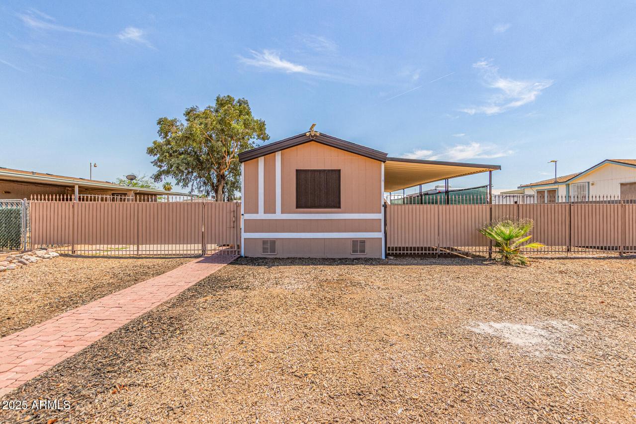 7719 E Garnet Ave., Mesa, AZ 85209