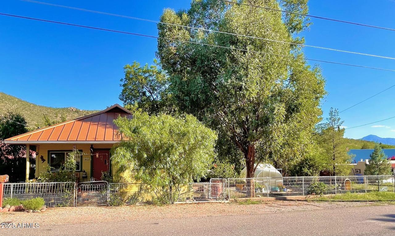 122 Van Dyke St., Bisbee, AZ 85603