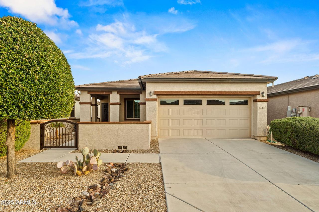 17881 W Silver Fox Way, Goodyear, AZ 85338