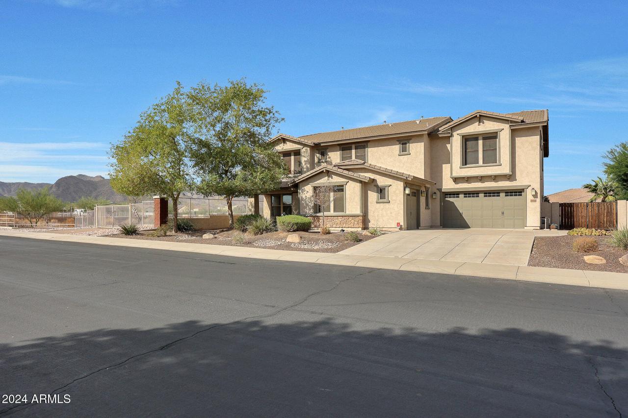 19428 W Colter St., Litchfield Park, AZ 85340