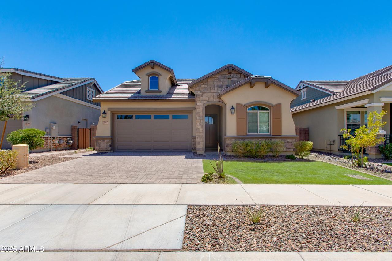 23065 E Carriage Way, Queen Creek, AZ 85142