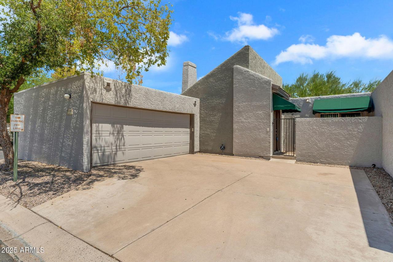337 E Ambassador Dr., Tempe, AZ 85288