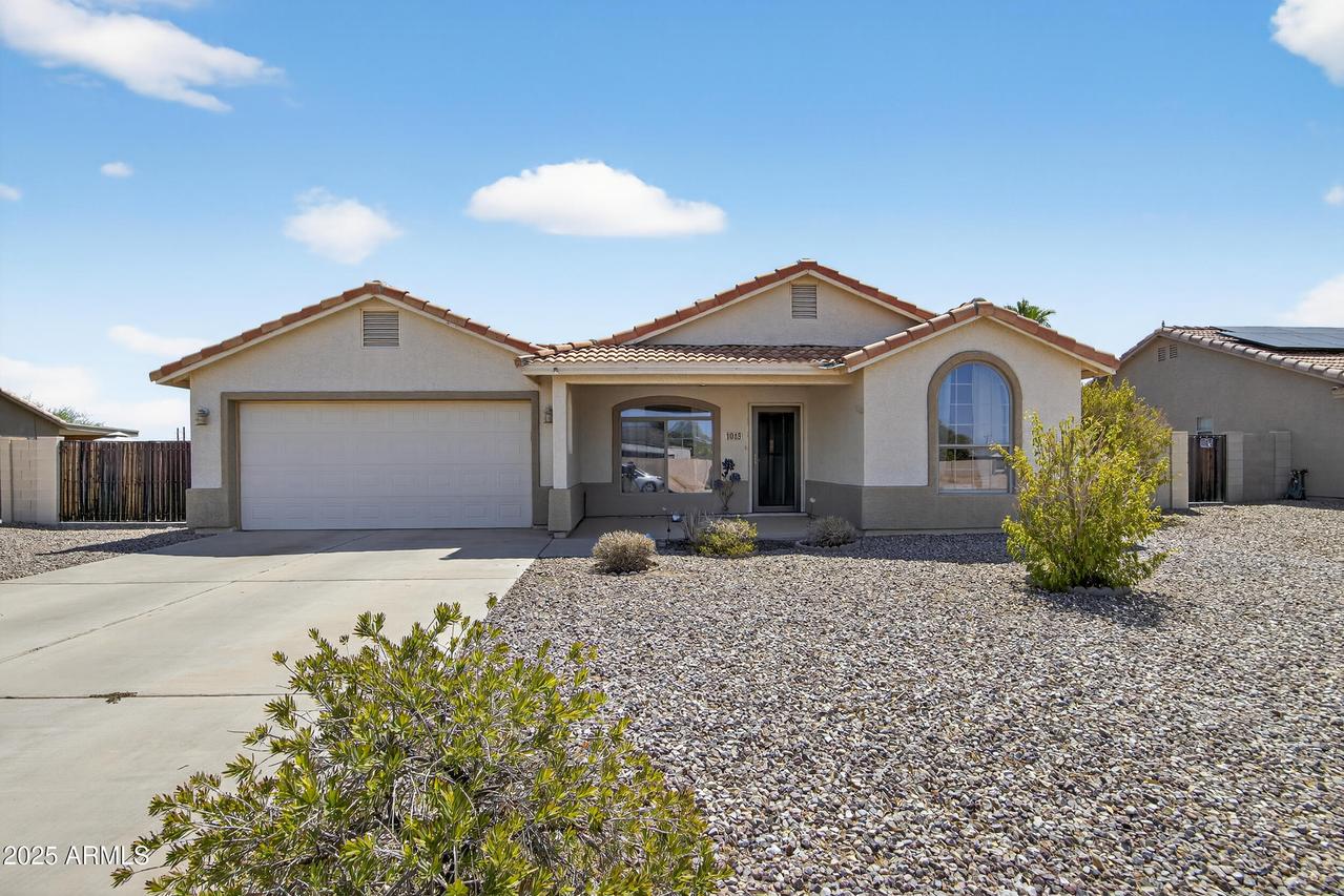 1015 E Lincolnwood Cir., Casa Grande, AZ 85194